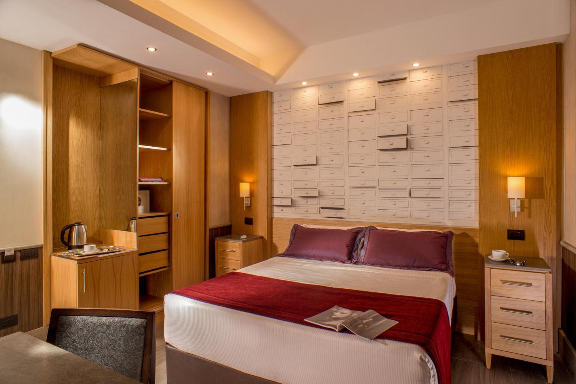 Hotel Royal Court Рим Екстериор снимка