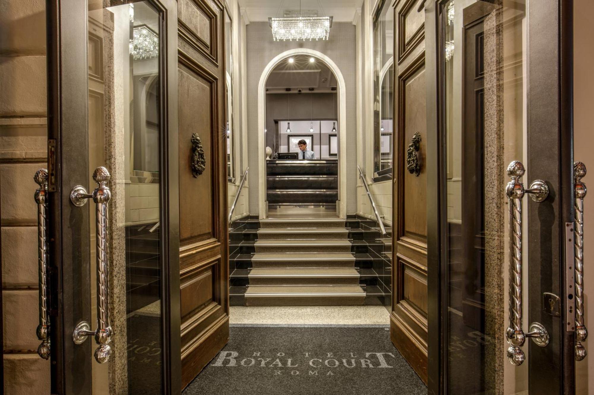Hotel Royal Court Рим Екстериор снимка