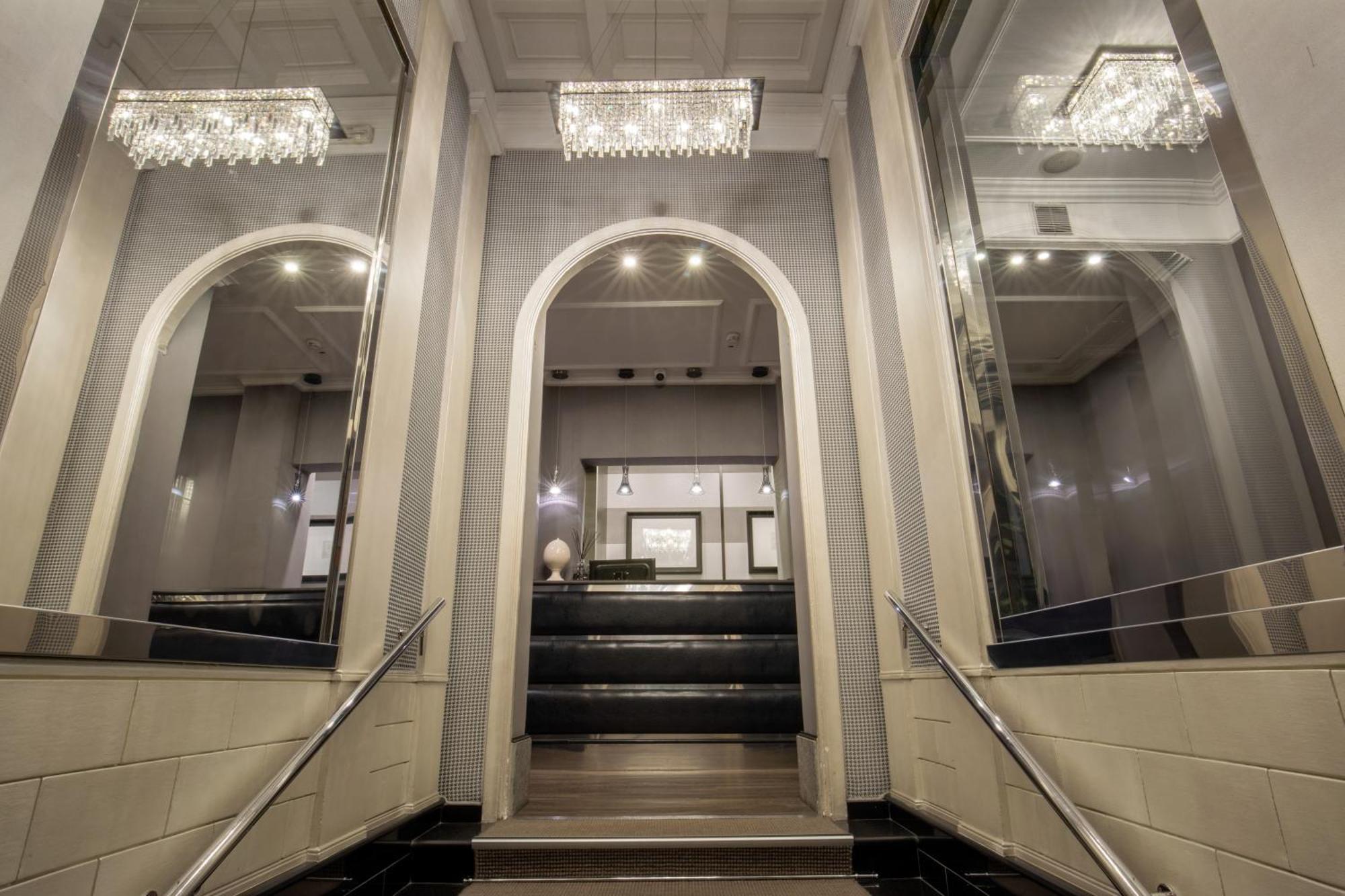 Hotel Royal Court Рим Екстериор снимка