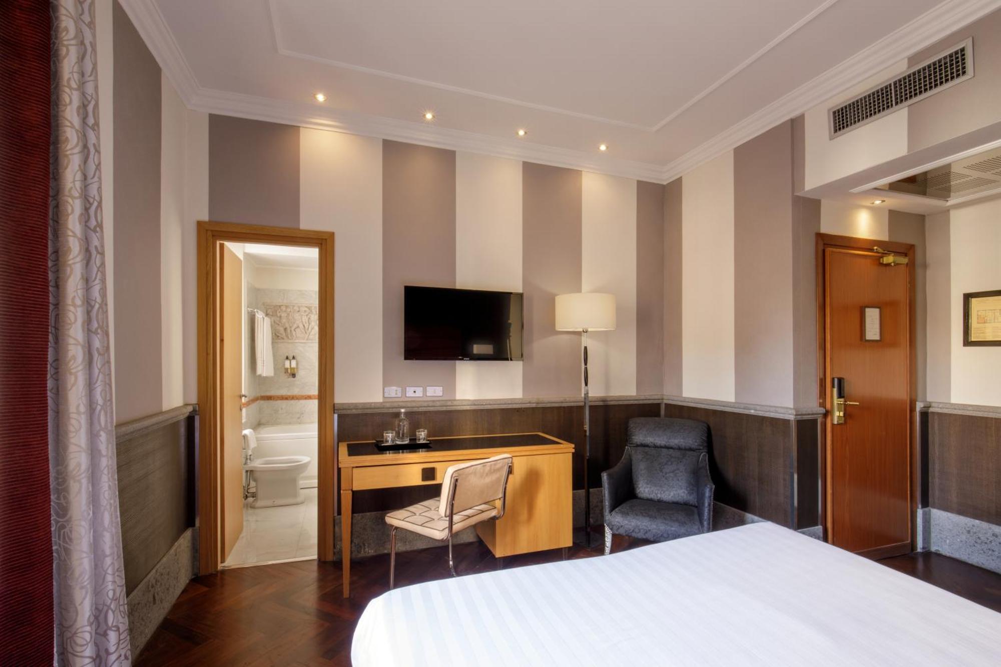 Hotel Royal Court Рим Екстериор снимка