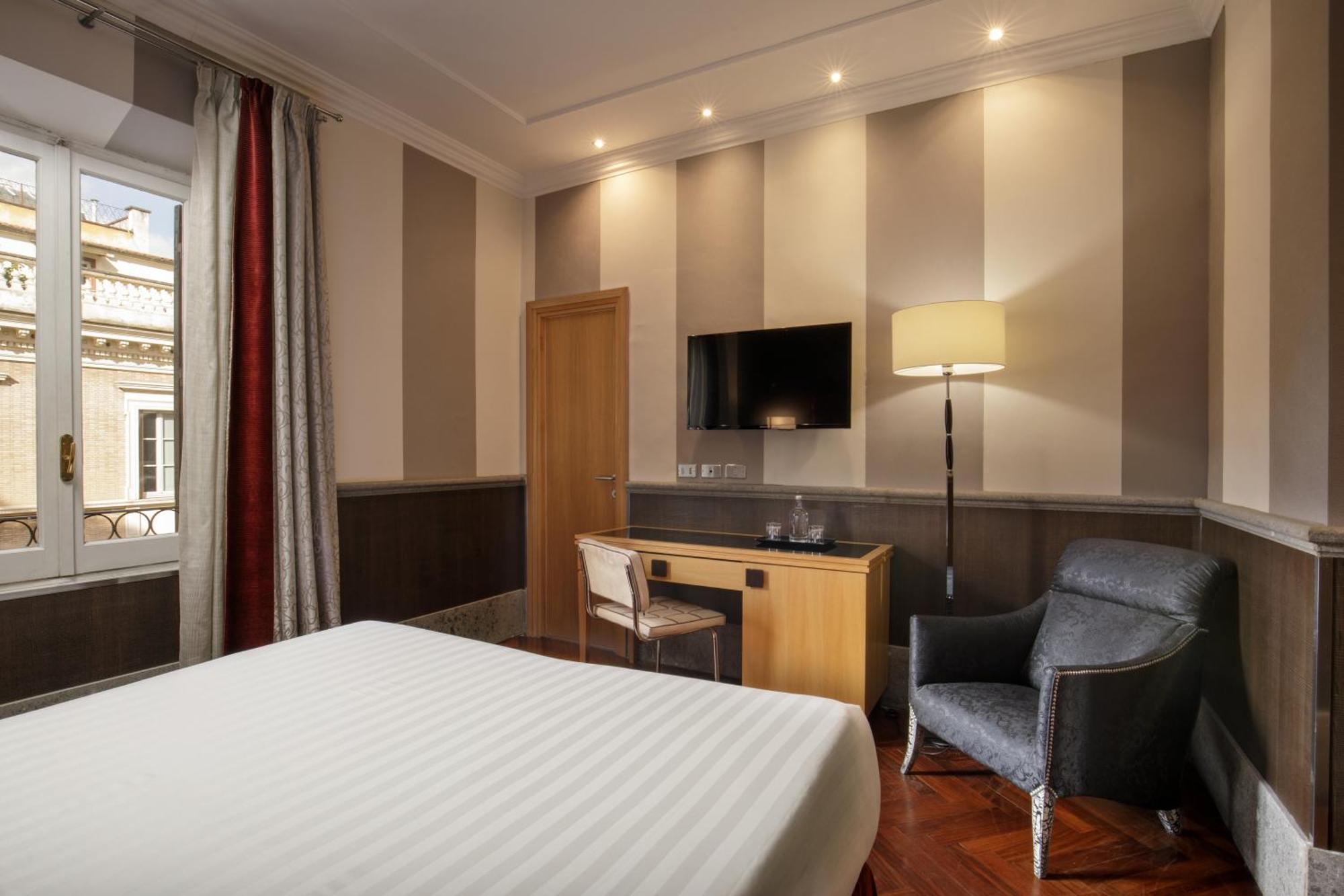 Hotel Royal Court Рим Екстериор снимка