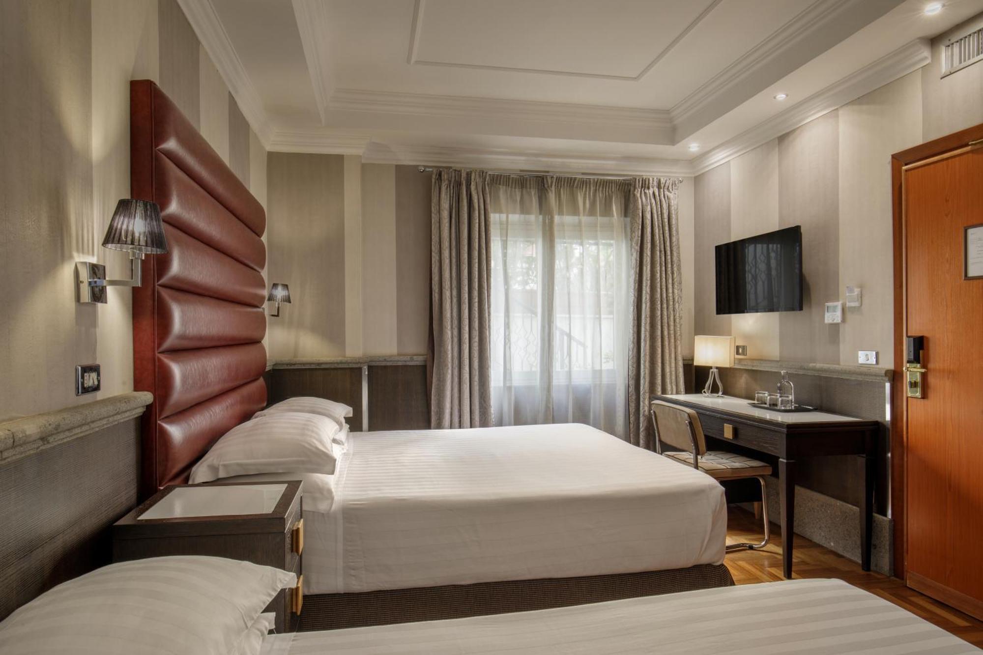Hotel Royal Court Рим Екстериор снимка