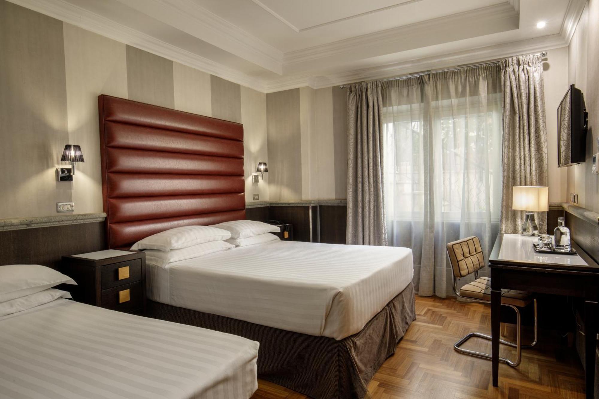 Hotel Royal Court Рим Екстериор снимка