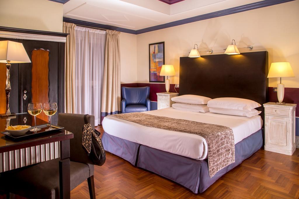 Hotel Royal Court Рим Екстериор снимка